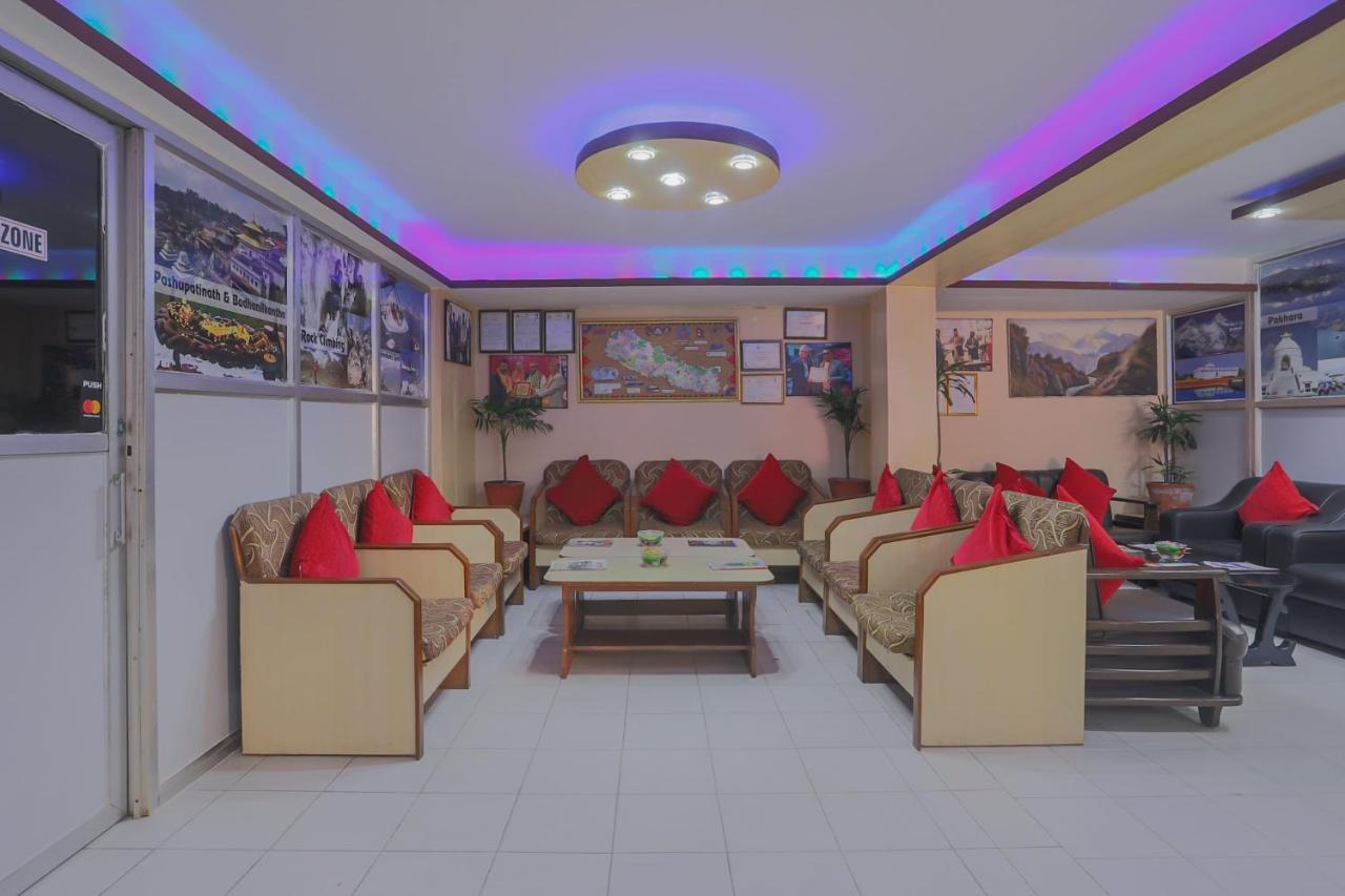 Oyo 789 Hotel Shivam Plaza Катманду Экстерьер фото