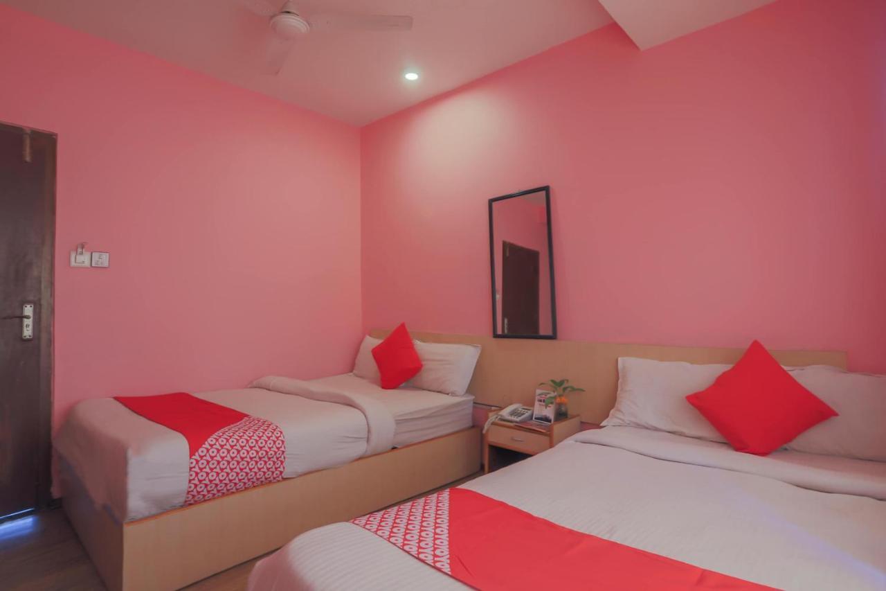 Oyo 789 Hotel Shivam Plaza Катманду Экстерьер фото